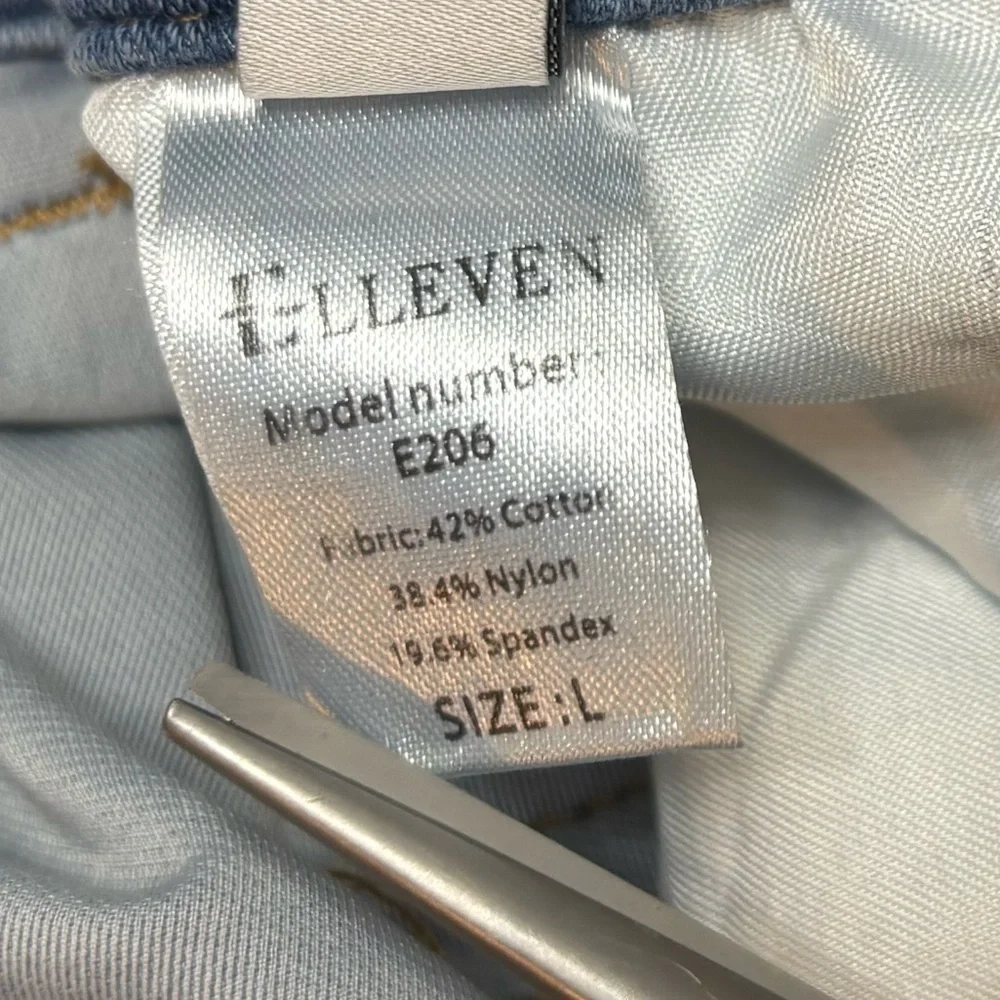 NWT Elleven Jeans Light Blue Loose Fit Straight Leg High Waisted Womens Large - Picture 6 of 16